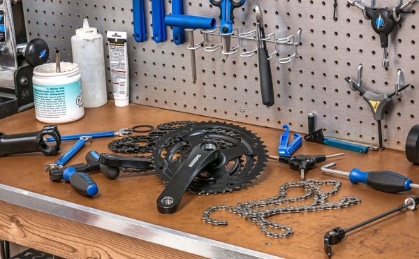 Investir dans un bon équipement de réparation de vélo : guide d'achat