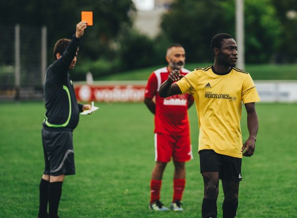 Quels sont les vrais délais d'intervention pour l'arbitrage vidéo pendant un match