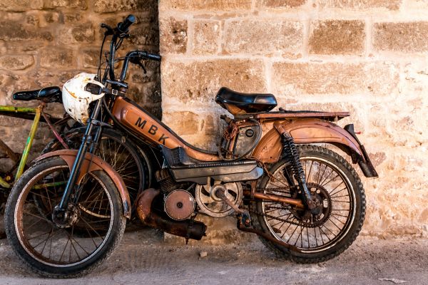 Transformer un vieux vélo en vélo électrique : le guide de réparation